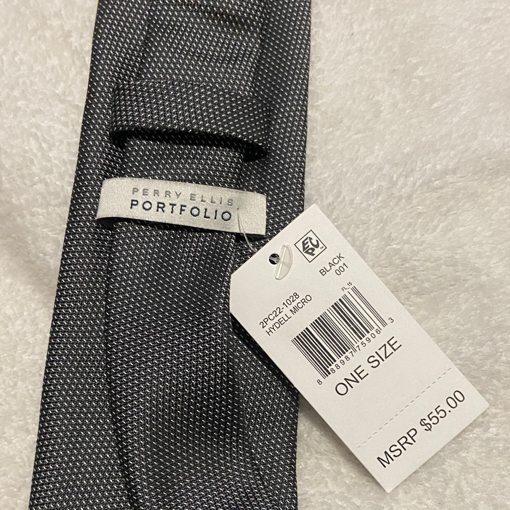 Perry Ellis Portfolio Black and Gray Micro-Textured Men's Tie - Picture 2 of 5